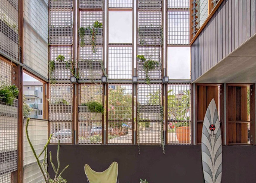 澳洲垂直花园钢格板幕墙背景设计